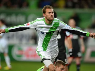 Bayern trail by two at chasing Wolfsburg