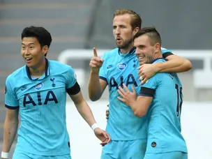 Jose Mourinho urges Harry Kane to score another 200 goals
