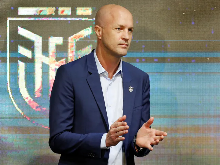 Jordi Cruyff to step down as Barcelona sporting director