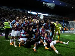 Burnley beat Blackburn to win Championship title