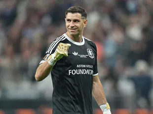 Aston Villa target World Cup standout goalkeeper as Martinez-to-Juventus deal edges closer