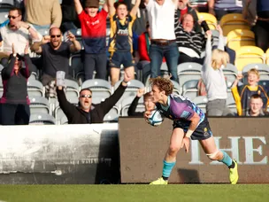 Howe strikes late to secure Worcester win