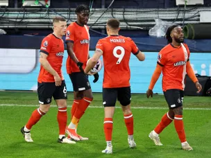 Luton Town stay in bottom three with home draw against Everton