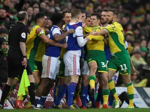 Norwich see off Ipswich in feisty derby to reclaim top spot in Championship