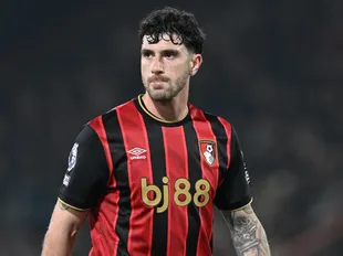 Liverpool make Senesi 'contact' - but Bournemouth star wants 'dream' La Liga move