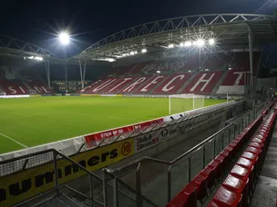 FC Utrecht demolish reckless AZ