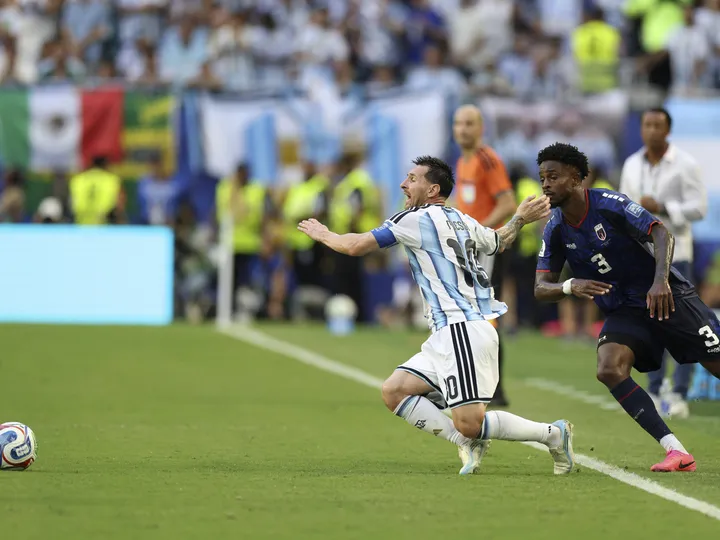 Player ratings : Messi hits and misses, defenders shine