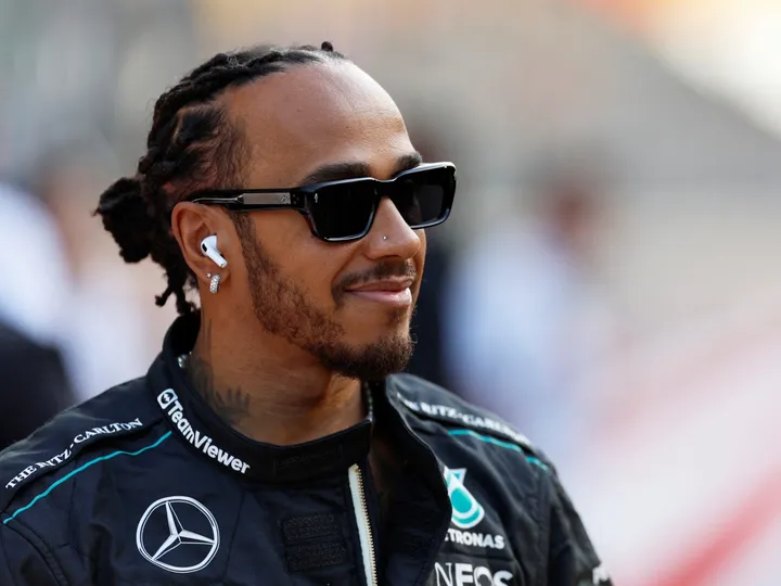 Hamilton unwavering in decision as Ferrari backtracks