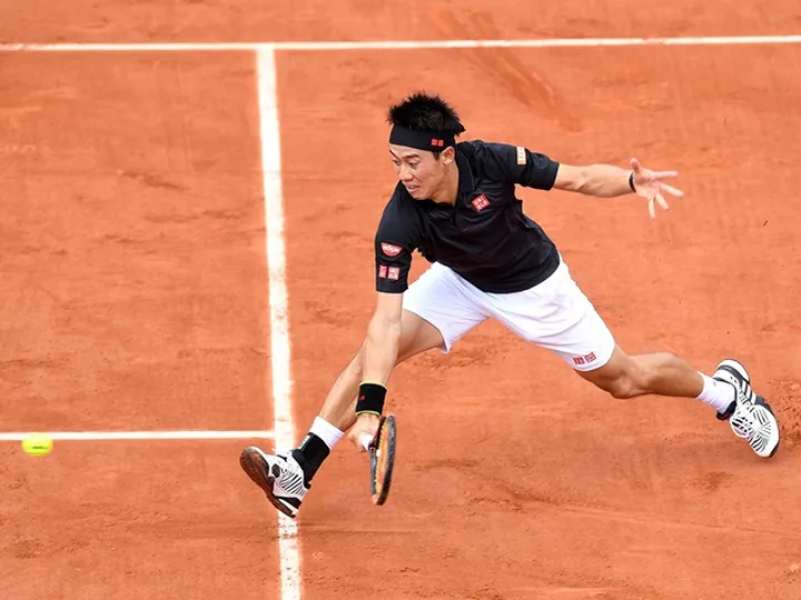 Nishikori makes light work of Kuznetsov