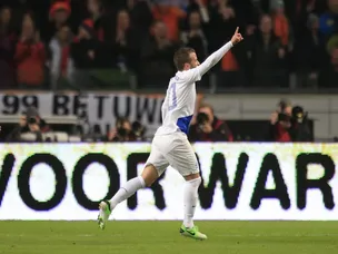 Van der Vaart brace defeats Dusseldorf