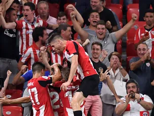 Aduriz stuns Barcelona with wonder goal in season opener