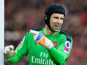 Cech, Koscielny boosts for Arsenal