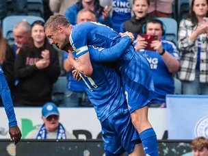 One Away: Jamie Vardy fires Foxes to first win in 13 against Southampton