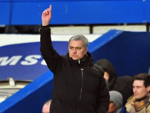 Mourinho cools title talk