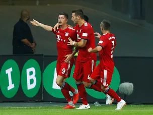 Bayern Munich thrash Frankfurt in Super Cup