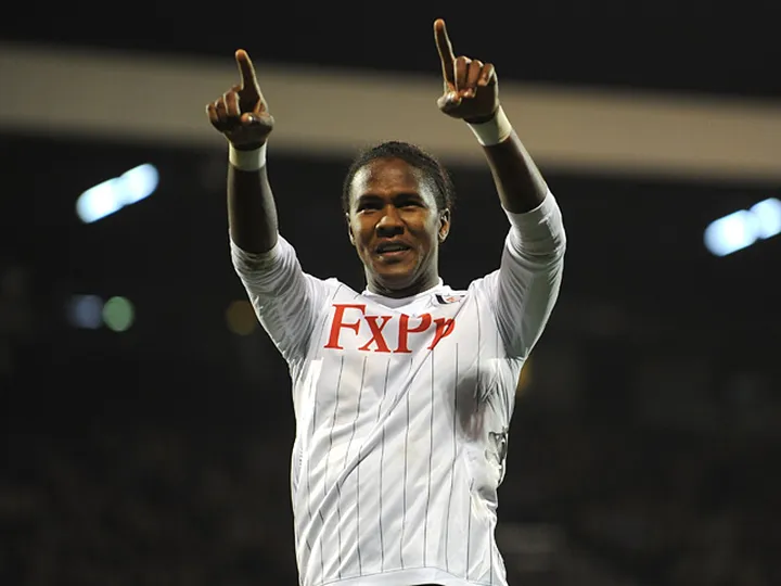 Fulham stars take on 'FIFA 13'