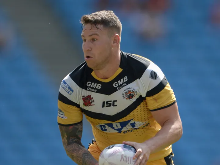 Ellis enjoying "tough" pre-season