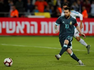 Lionel Messi rescues late draw for Argentina against Uruguay