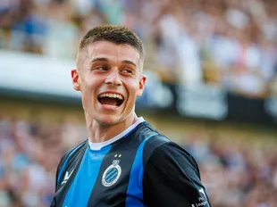 Arsenal among 'frontrunners' in race for in-form striker