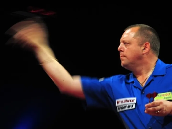 King topples Thornton in Dublin