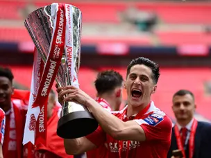 Barnsley win Johnstone's Paint Trophy