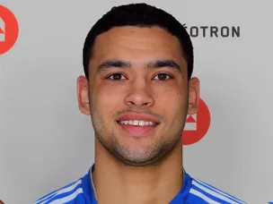 Neagle brace fires Sounders to victory