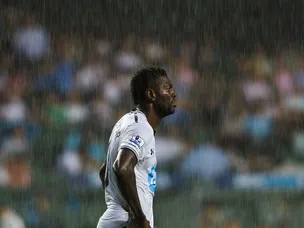 Defoe, Adebayor start for Spurs