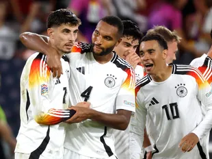 Barcelona 'made to wait' over potential free signing of Germany international