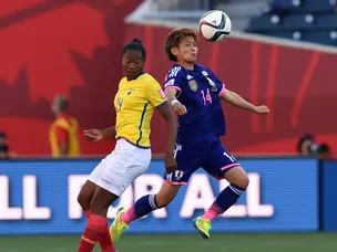 Japan beat Australia to reach last four
