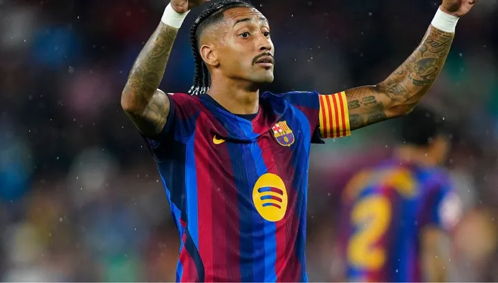 Raphinha reveals dream Barcelona scenario as Brazilian confirms contract talks