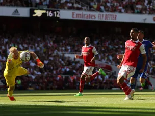 Mikel Arteta hails fan reaction to William Saliba own goal