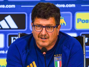 Greece vs Italy - prediction, team news, lineups