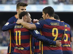 Neymar, Suarez give Barcelona lead