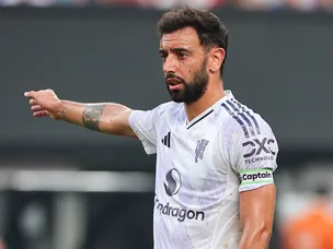 Fernandes confirms Al-Nassr 'stance' as Ronaldo pushes for Man United captain's arrival