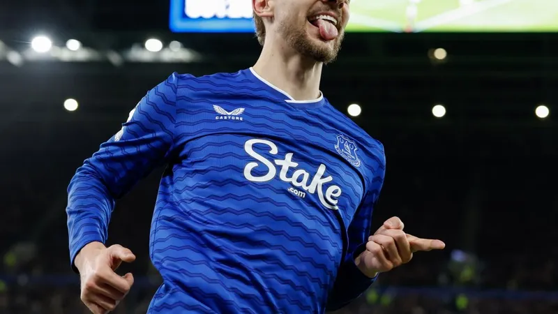Newcastle vs Everton - prediction, team news, lineups