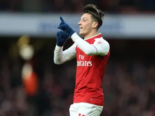Mesut Ozil returns for Arsenal