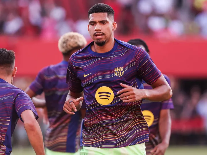 Surprise swoop? Liverpool plotting '€50m' move for Barcelona defender