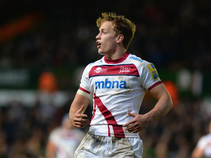 Sale Sharks duo pen new deals