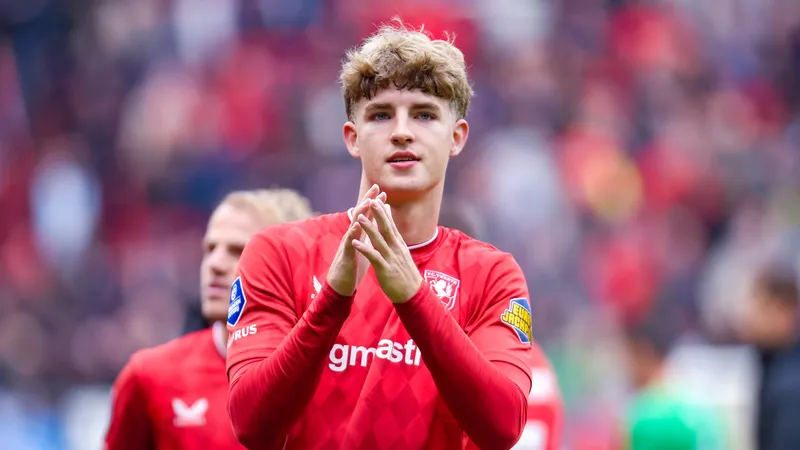 Nijstad breaks silence on Barcelona's summer offer
