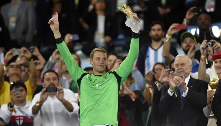 Which goalkeepers have won the World Cup Golden Glove award?