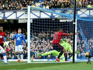 Rondon goal enough to see off Everton