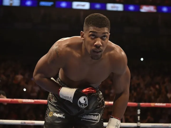 Unbeaten Anthony Joshua knocks out Whyte