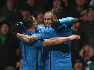 Late Guidetti volley saves Celtic