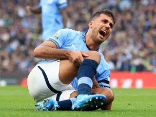 Rodri, Akanji latest: Man City injury, suspension list for Villa contest