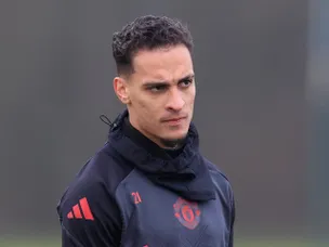 New favourites 'emerge' for Antony as Man United continue to push for attacker's departure