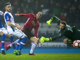 Man United fight back to see off Blackburn