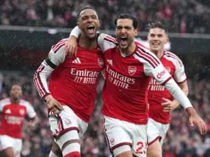 How long did Arsenal go without scoring a set-piece goal?