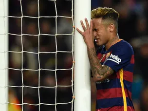 Barca miss chance to close gap with defeat at Malaga