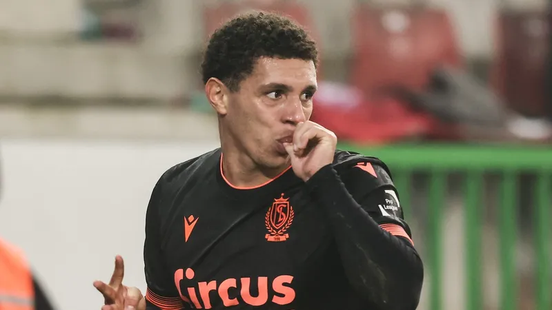 Ipswich 'battling' Dynamo Kiev for former Chelsea defender