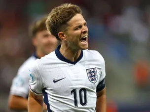 ‘Three frontrunners’ emerge for McAtee as Man City asking price is revealed